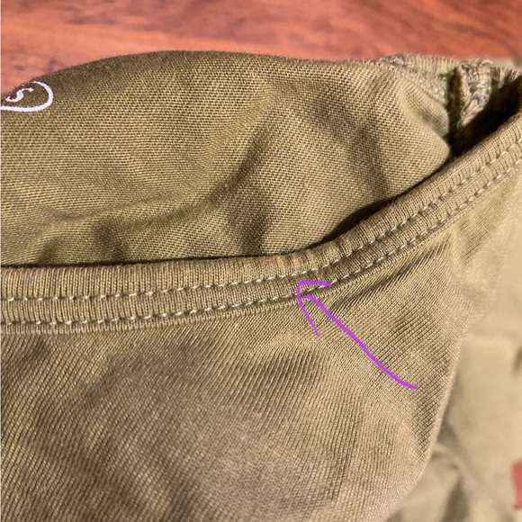 2000s Northern Reflections Rabbit Green T-shirt, size XS - Picture 5 of 11